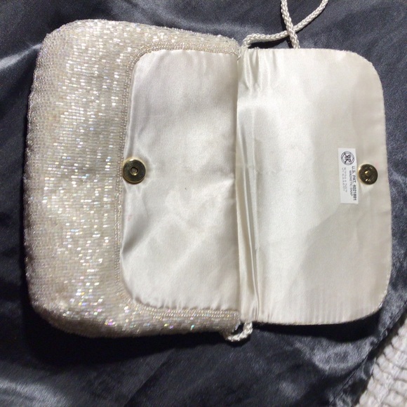 VINTAGE Iridescent Ivory Beaded Crossbody Bag JT - Picture 3 of 5